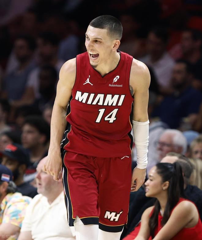 威少创历史神迹力压东契奇斩获日最佳