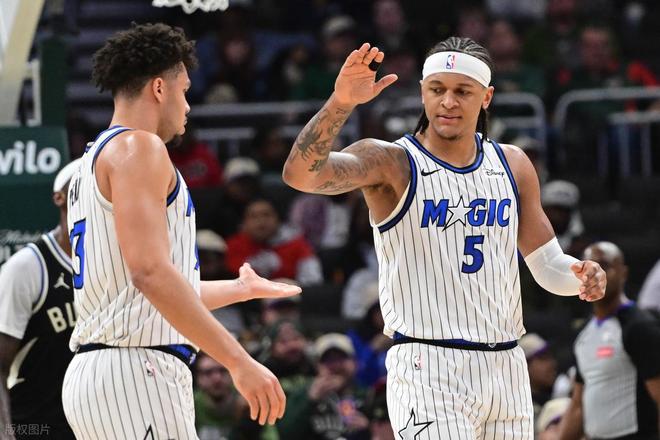 威少创历史神迹力压东契奇斩获日最佳