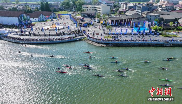 江西万安举办2025中国皮划艇巡回赛