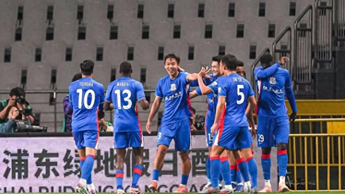 大连英博绝杀河南登顶联赛第三 申花双杀辽宁拉